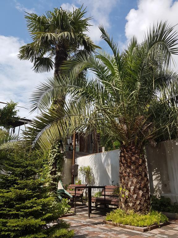 Guesthouse 97 In Batumi Exterior foto