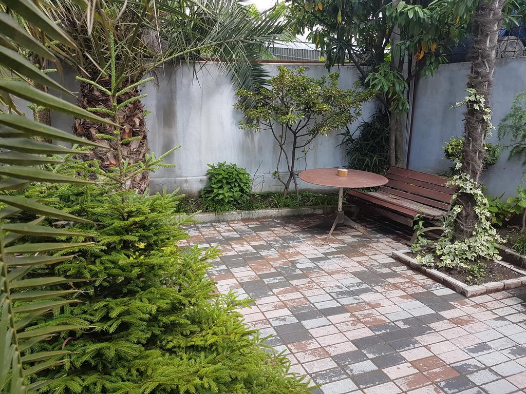 Guesthouse 97 In Batumi Exterior foto